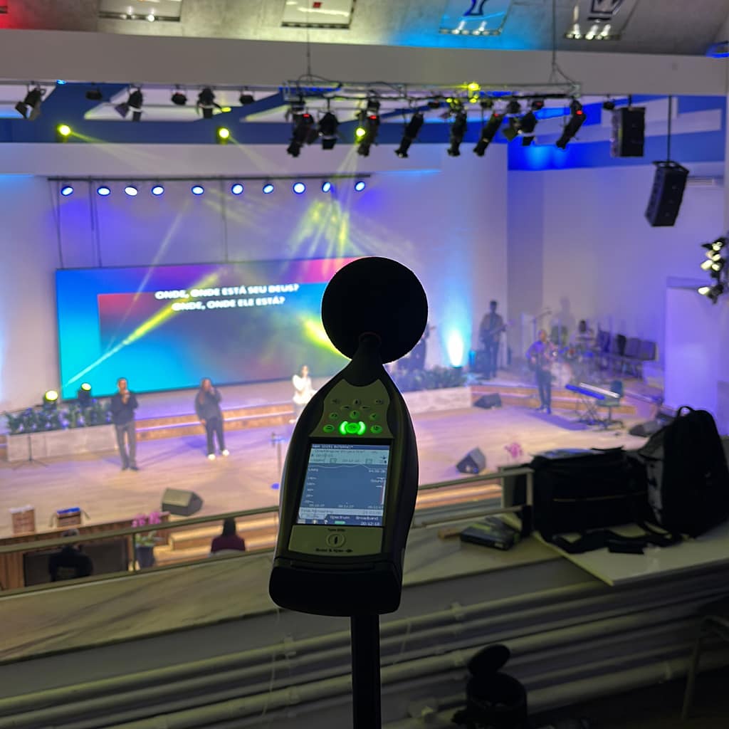 Medição acústica na Igreja do Evangelho Quadrangular Central Olavo Bilac em São Paulo,SP